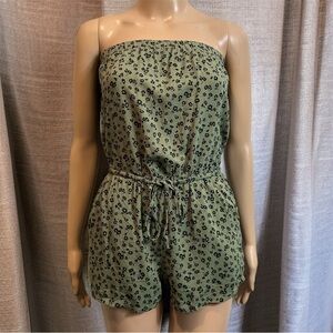 Forever 21 Olive Green Floral Strapless Elastic Romper With Pockets *Tiny Flaw